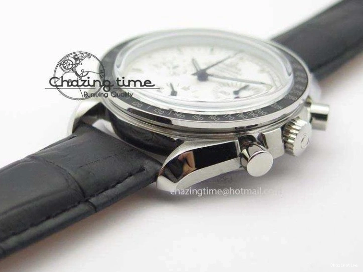 1228 Vibrant Speedmaster JHF SS Snoopy Award 45th Anniversary White Dial On Black Leather Strap 8238